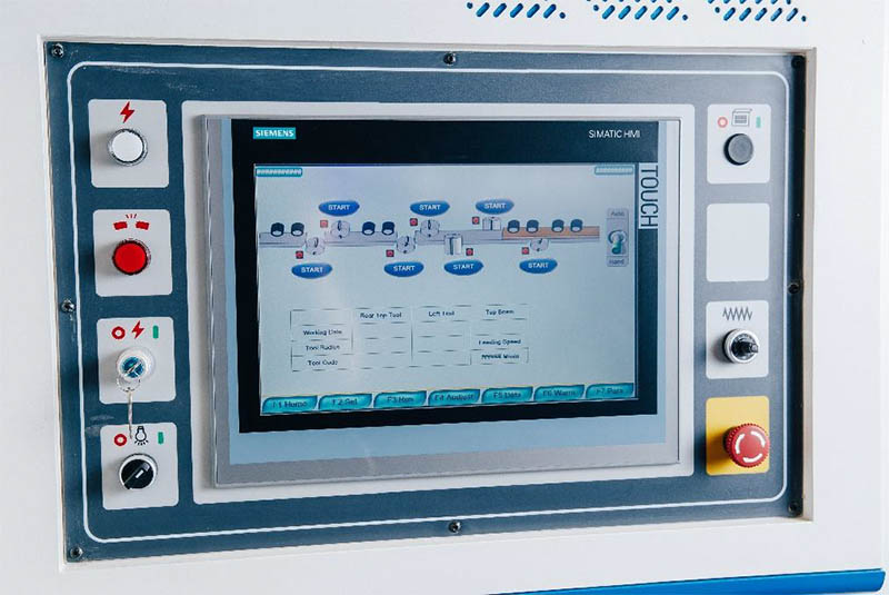 QUADRO 923 High Speed SAW  Жидкокристаллический сенсорный дисплей  Визуализирует все процессы, происходящие при настройке работы станка По ширине и высоте размер обрабатываемой детали задается дистанционно с данного пульта управления, снижая время...