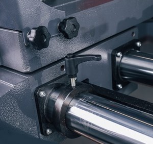 OSTERMANN CL 1200 AUTO  Настройка длины обработки  Длина обработки заготовки или зона фрезеровки настраивается с помощью передвижных упоров Для работы в ручном режиме при помощи маховика используется упор- ограничитель 